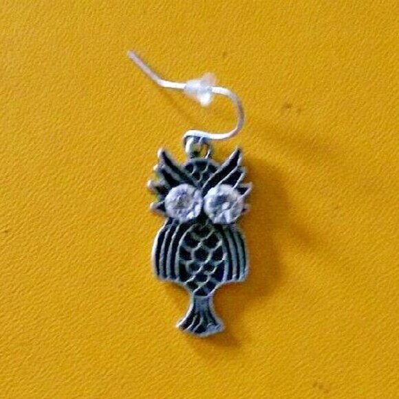 NWOT cute dangle owl earrings silver color sparkly beaded rhinestones eyes - Picture 2 of 5